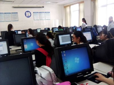 魅力PS,讓一切皆有可能——數(shù)學(xué)系、計算機(jī)科學(xué)系志愿服務(wù)隊開展PS培訓(xùn)